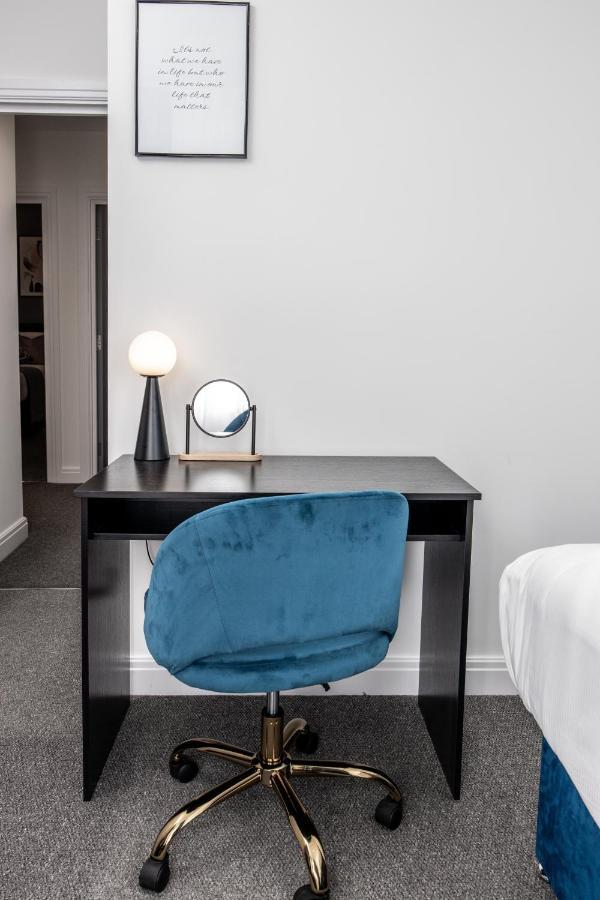 Cosy 4-Bedroom Apartment Next To Borough ลอนดอน ภายนอก รูปภาพ